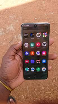 A picture of Samsung S20