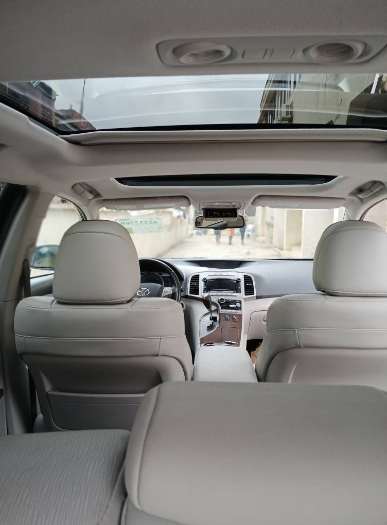 A picture of Toks Toyota venza full option