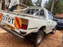 used toyota hilux