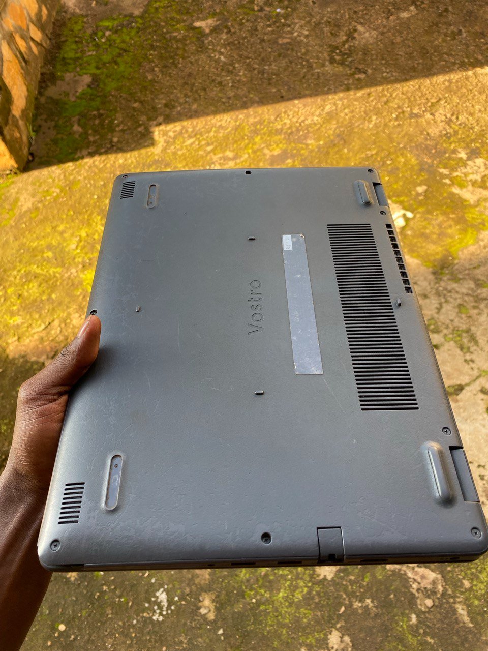 A picture of DELL Vostro 3401
