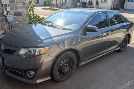 A picture of TOYOTA CAMRY
