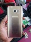 A picture of SAMSUNG S7 EDGE 32GB RAM3 HAINA HATA MCHUBUKO INA KIDOT