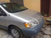 A picture of Sienna 2002