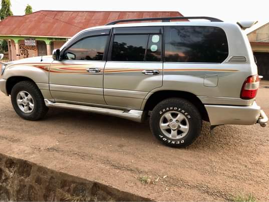 A picture of Toyota Land Cruisers FJ100