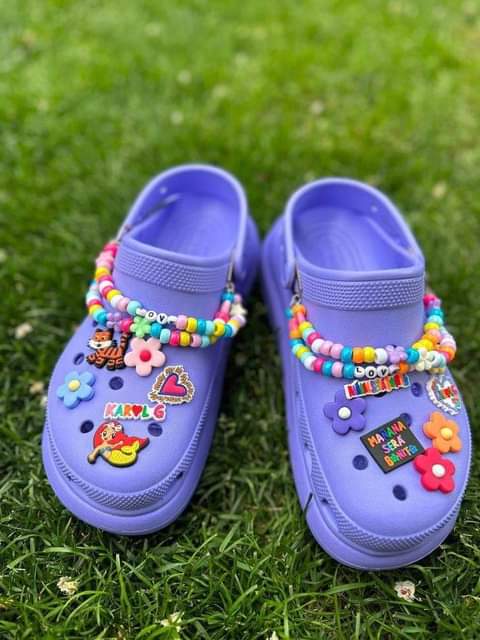 crocs