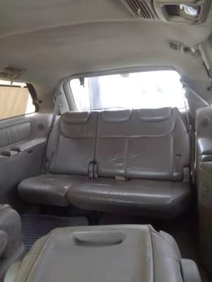 A picture of Toyota Sienna 2006