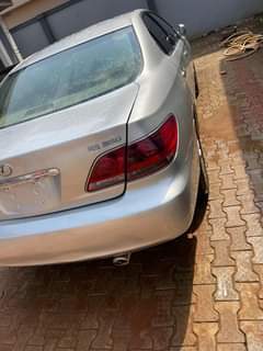 A picture of Toyota Lexus es330 registered few months use in Nigeria price