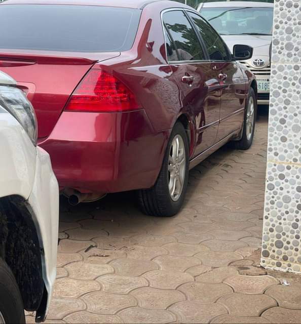 A picture of ONE WEEK USED FULL 2007 HONDA ACCORD DC ORIGINAL PAPERS