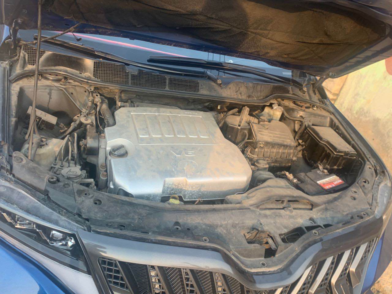 A picture of Toyota Venza 012 buy and drive