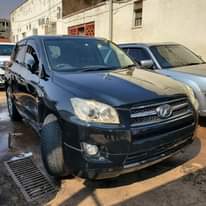 A picture of RAV4 2010 42M