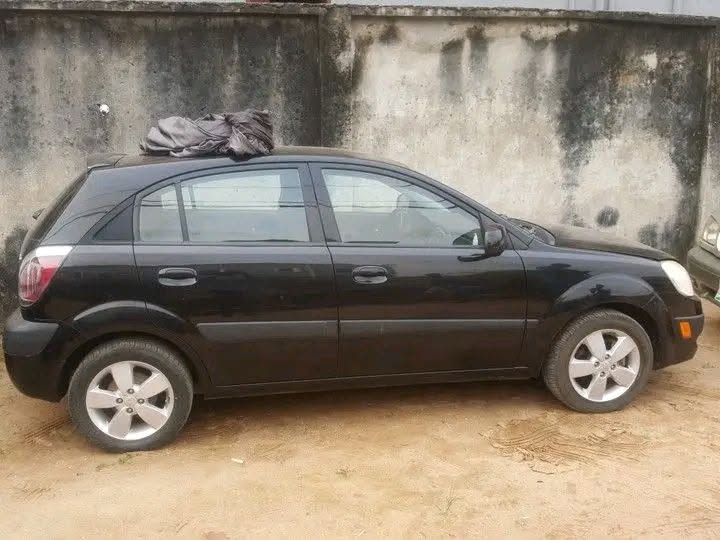 A picture of Kia rio