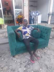 A picture of Sofa la wawili ilo wahi chap