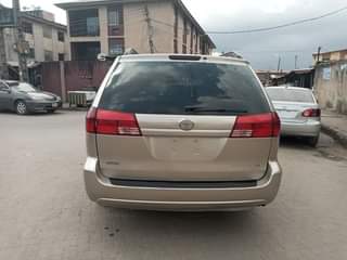 A picture of Toyota Sienna 06 First body Pan First Registered From TOKUNBO