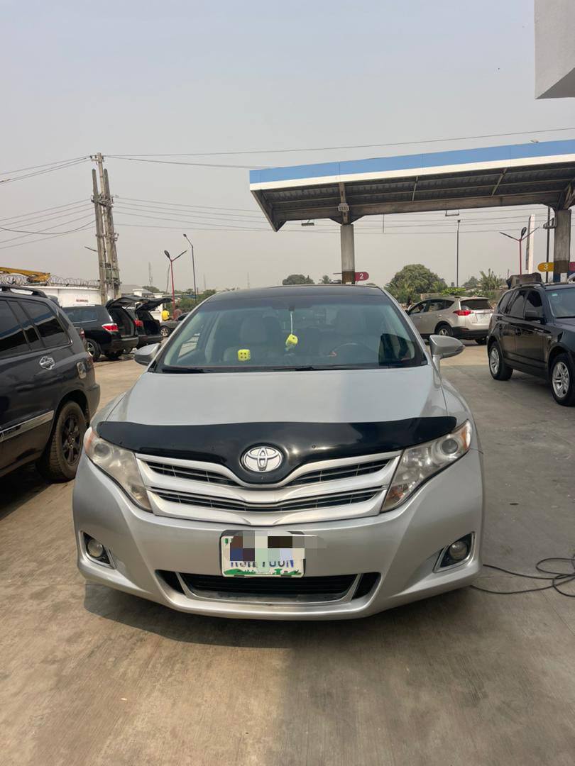 A picture of 2010 Toyota Venza Fullest Options