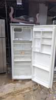 A picture of Nauza friji mlango mmoja na kubwa