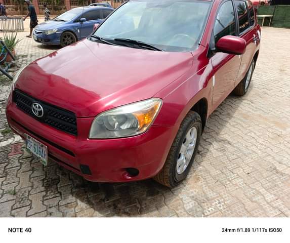 A picture of Distress RAV4 2009 Belgium standard with original costume duty untempered