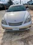 A picture of Lexus es300