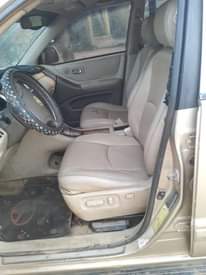 A picture of Toyota Highlander 06