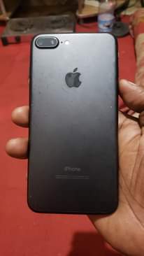 A picture of iPhone 7 Plus 32GB