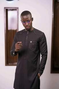 A picture of Africain suit