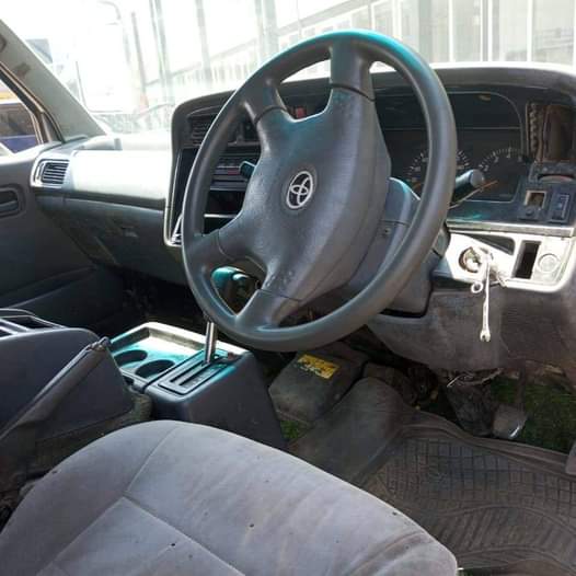 used toyota hiace