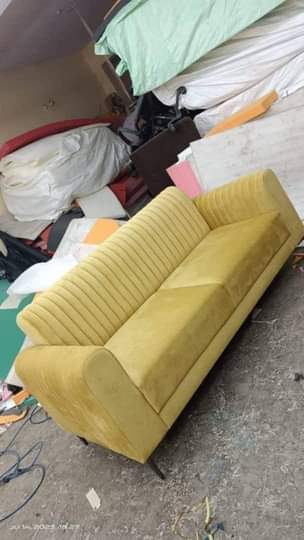 A picture of Sofa kali na za kisasa