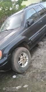 A picture of sherokee jeep