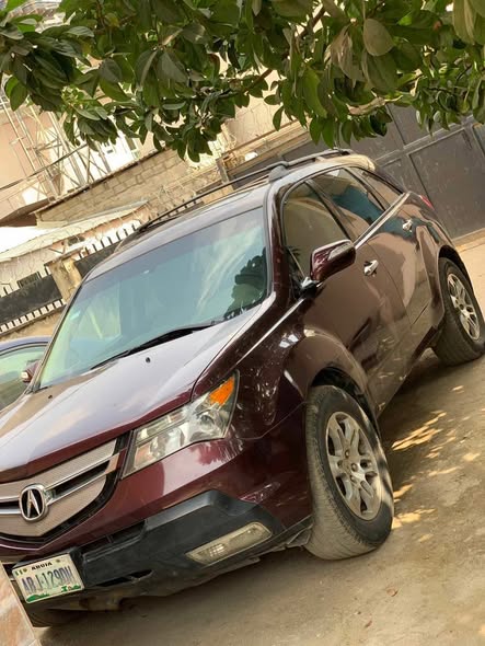 A picture of Acura SUV