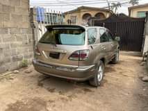 A picture of Lexus RX300