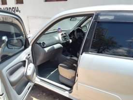 A picture of Toyota rav4