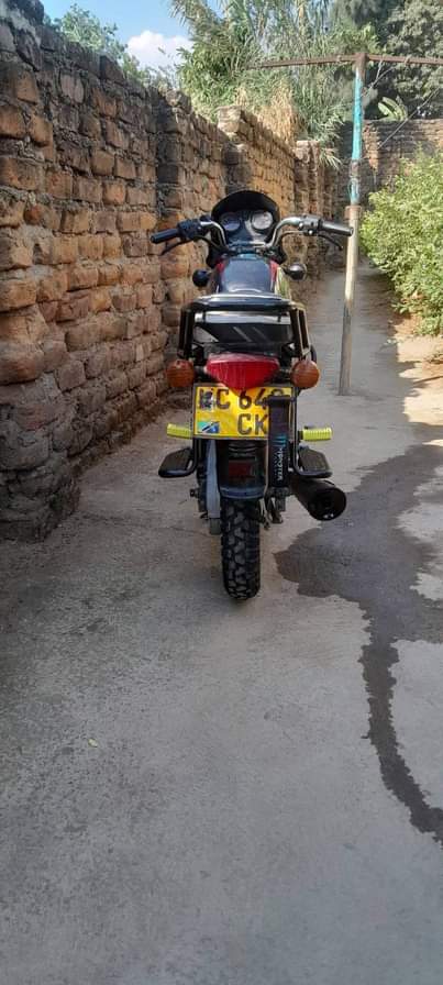 A picture of BOXER 150cc GIA 5 BEI 1 280 000 Mbeya Mjini