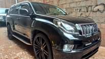 A picture of Land cruiser Prado Tx