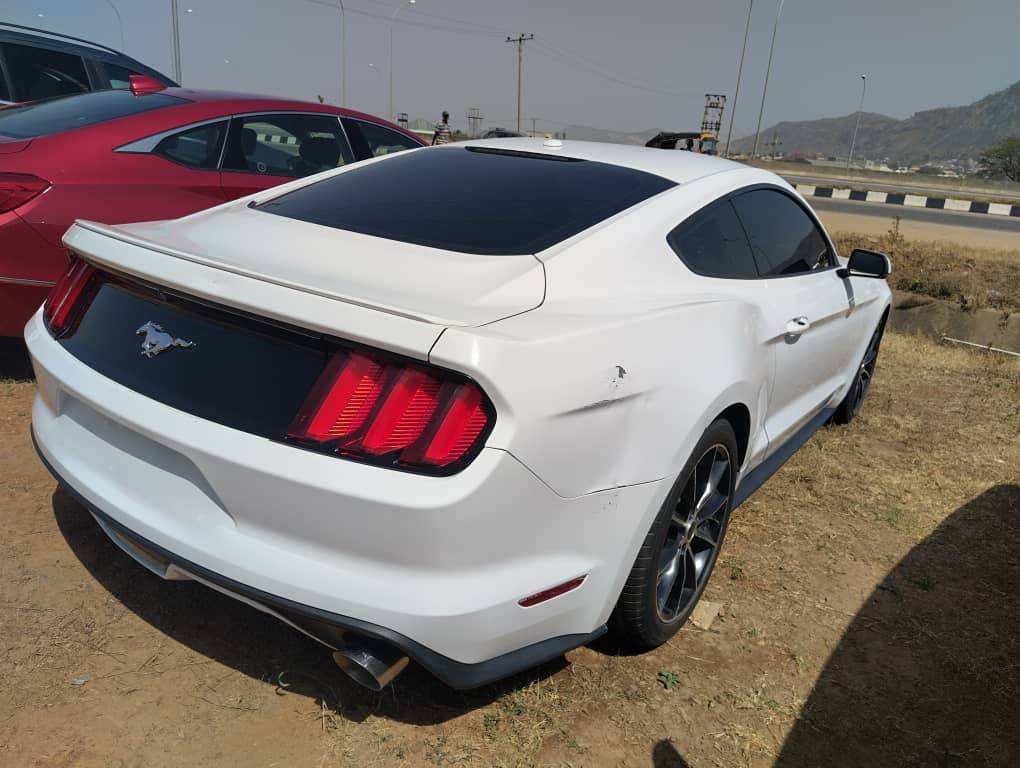 A picture of 2017 Mustang turbo tokubo manual gear