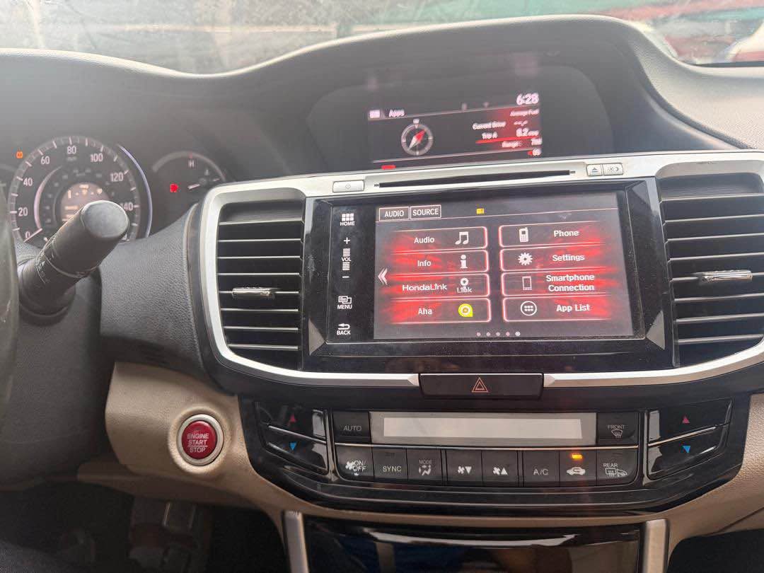 A picture of Preowned 2016 Honda Accord