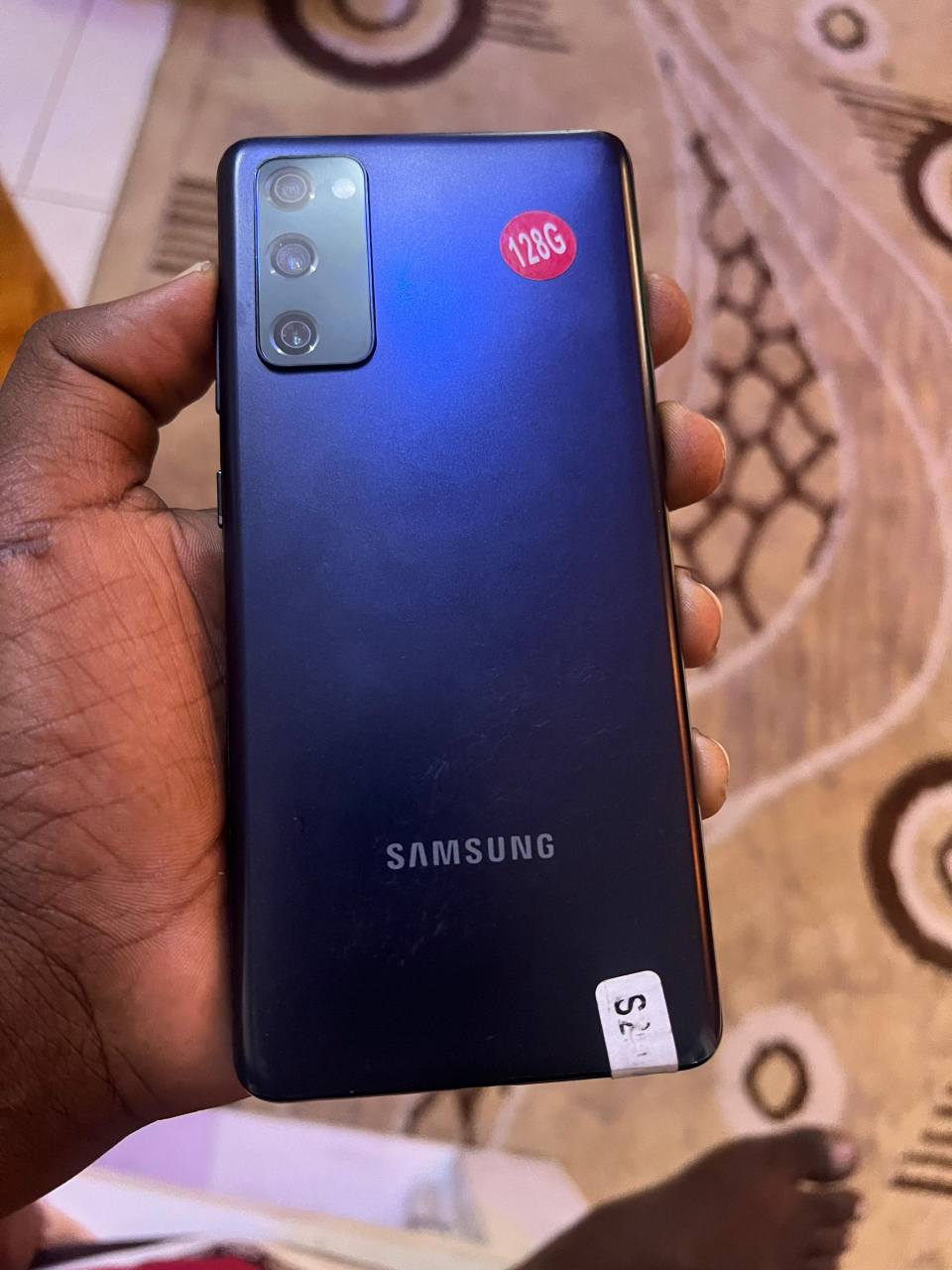 A picture of Samsung S20 FE