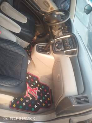 A picture of Highest grade 03 04 model Toyota Highlander two rows seaters