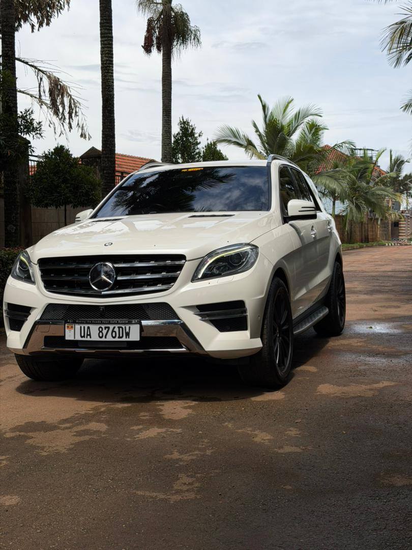 A picture of ML350 2015 130M