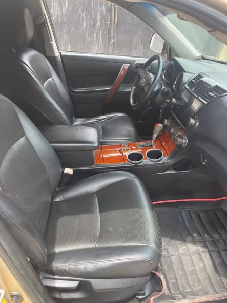 A picture of 2009 highlander