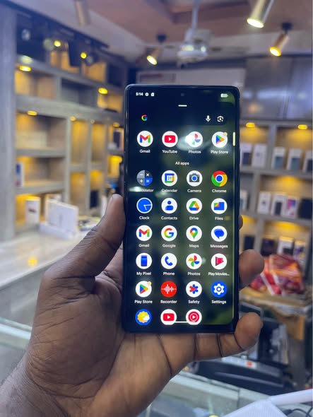 A picture of USED PHONES PRICE LIST iPhone XsMax 64GB335 000 Google Pixel