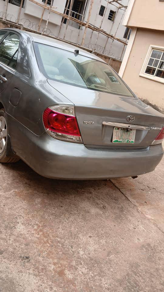 A picture of Camry 2 4