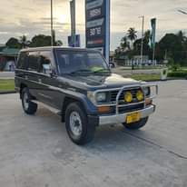 A picture of TOYOTA LANDCRUISER PRADO 2 SX5