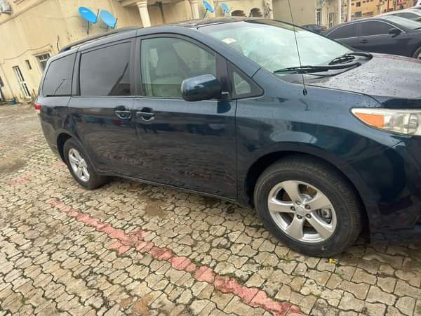A picture of Clean Registered 2013 Toyota Sienna 7 8m net price Abuja