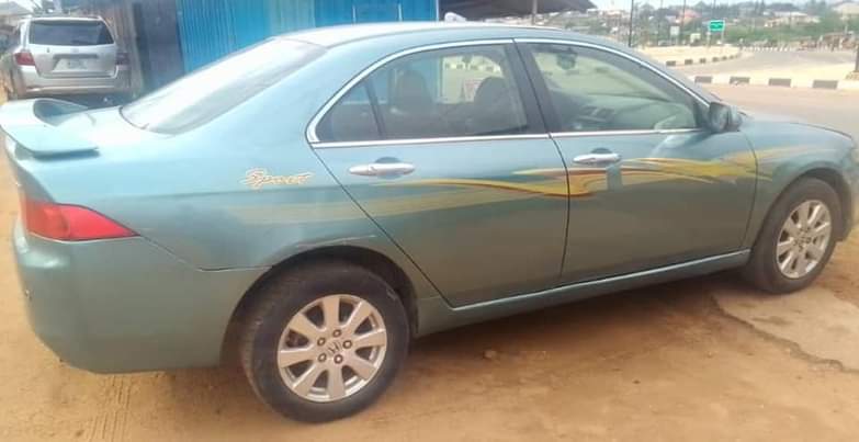 A picture of Honda Accord 2005