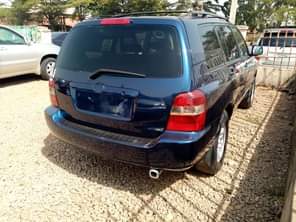 A picture of Toyota Highlander 2004 Factory AC Alloy First body Automatic gearbox