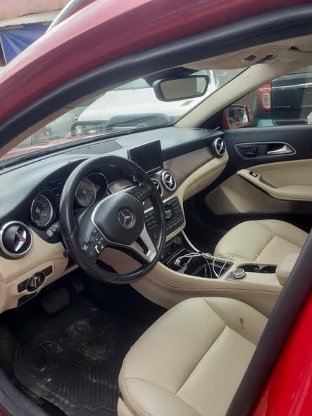 A picture of Car