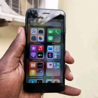 A picture of I phone 7 plain