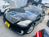 A picture of 2010 toyota crown