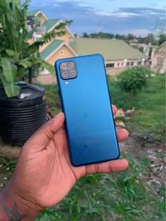 A picture of Samsung A12 gb 64 finger ipo 220 000