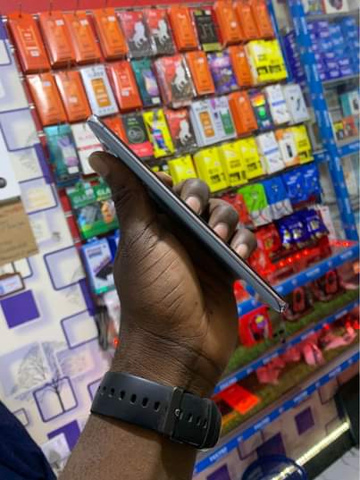 A picture of Njoo Uchukue Samsung S20 Plus 5G Ikiwa na 12GB Ram
