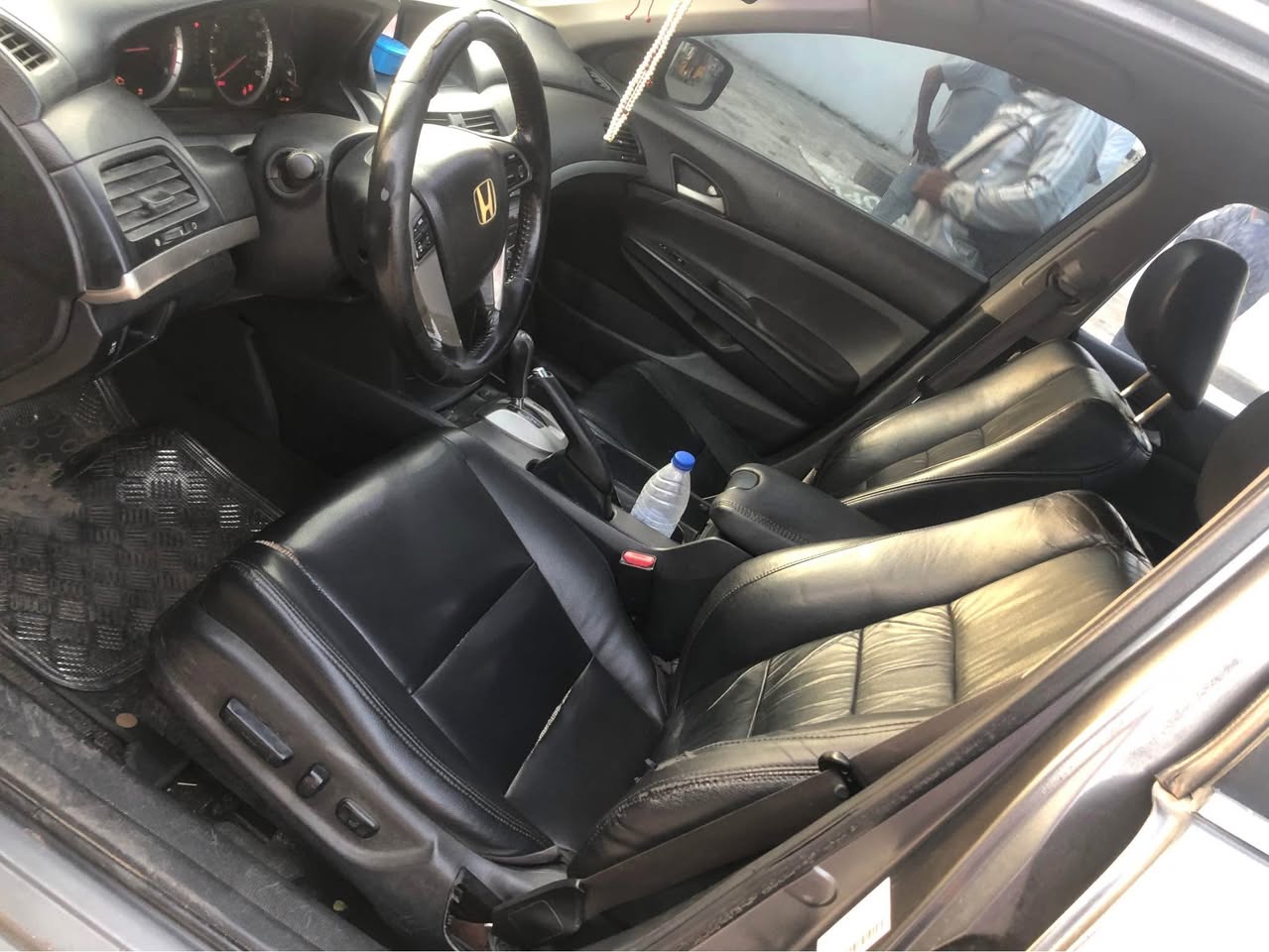 A picture of Register Honda Accord 2012